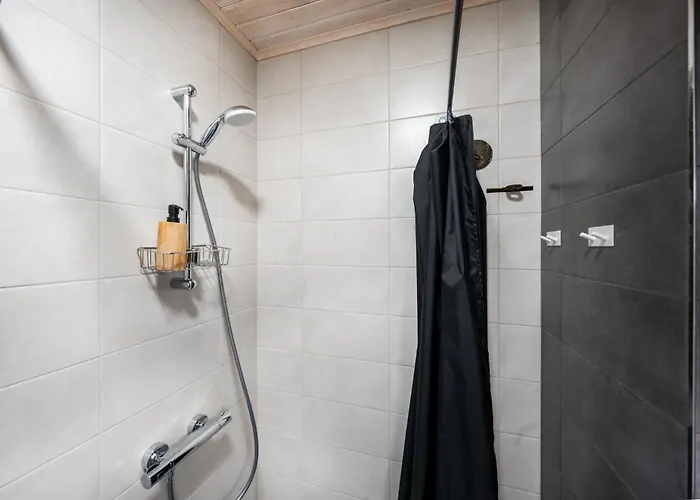 Garden Next To Telliskivi & Old Town Апартаменты Таллин